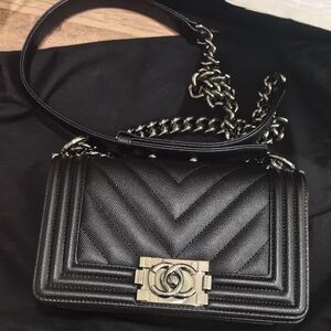Elegant Black Leather Crossbody Bag